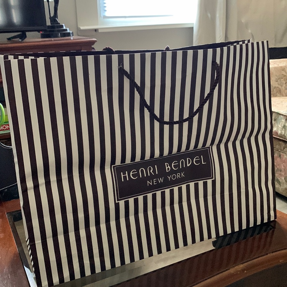 Henri Bendel New York shopping bag. Large.